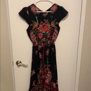 Bundle of 4 Amazon Summer dresses size medium